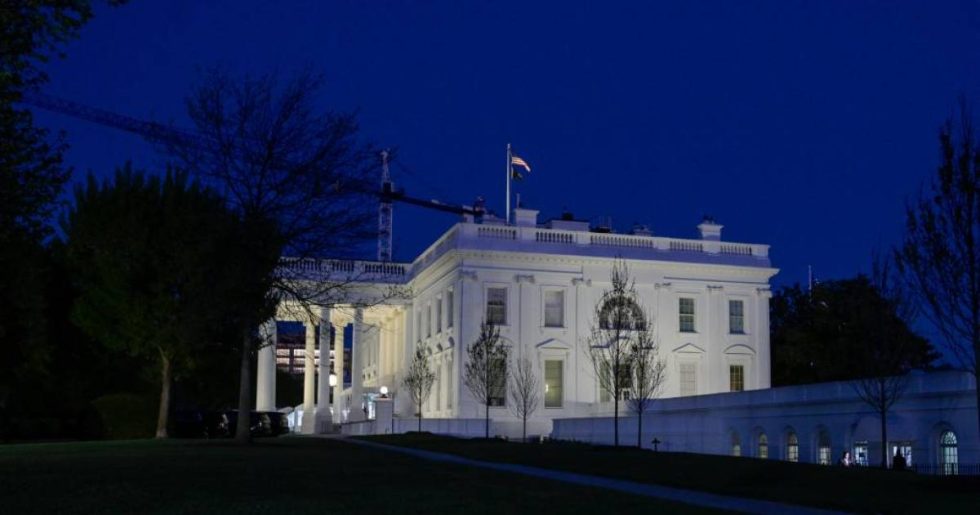 Axios: To παρασκήνιο πίσω από την εκεχειρία ΗΠΑ και Ιράν - Ο θυμωμένος Γουίτκοφ και τα σημειώματα Χαμενεΐ